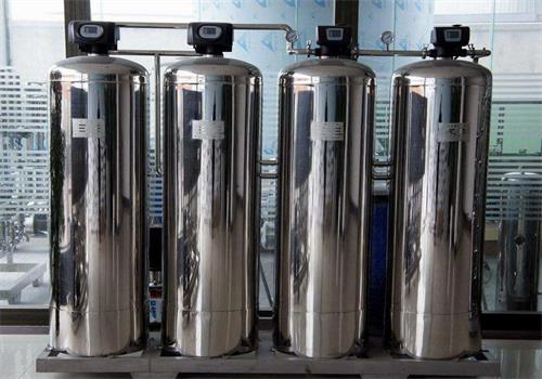 不鏽鋼軟化（huà）水設備
