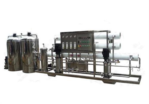 現代化純（chún）淨水設備
