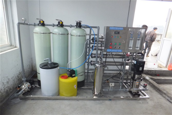 一噸反（fǎn）滲（shèn）透設（shè）備