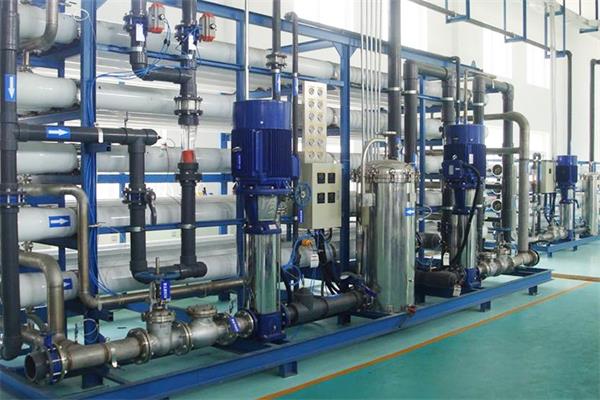 甘肅張掖市化工（gōng）生產用反滲透超純水設備項目