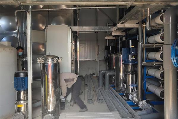 南昌電子原配件清洗用反滲透（tòu）純（chún）水設（shè）備