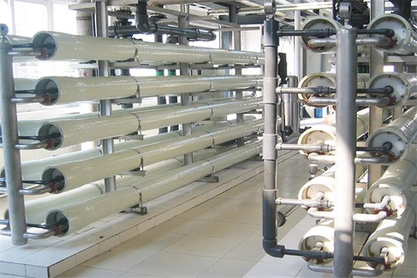 15噸（dūn）/時化工（gōng）ro反滲透設（shè）備