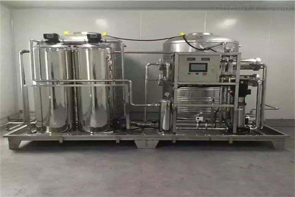 去（qù）離子（zǐ）水設備.