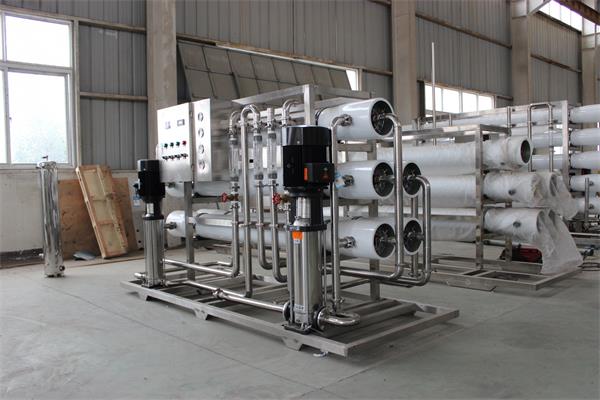 大型工業反滲（shèn）透（tòu）設備