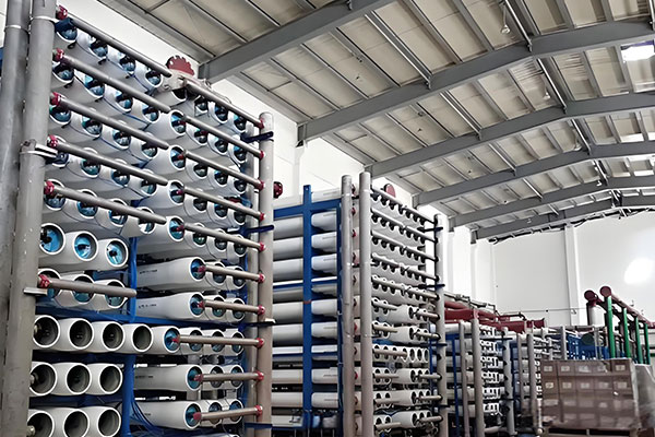 大型反滲透設（shè）備價格（gé）是多少
