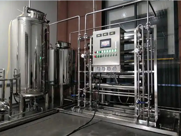 單極反（fǎn）滲透純水裝置：工業用水的純淨保障