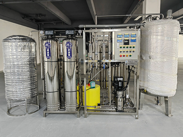 西安（ān）反滲（shèn）透水處理設（shè）備廠（chǎng）家：守護（hù）水源的&ldquo;西安（ān）裝備（bèi）軍&rdquo;