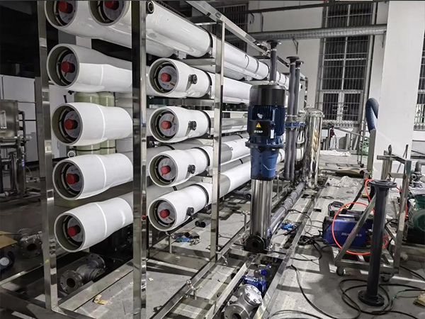 江蘇反滲透純水（shuǐ）設備生（shēng）產廠家，憑啥脫穎而出？