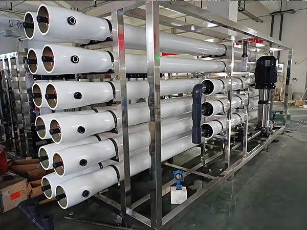 探秘雙級（jí）反滲（shèn）透水處理係統：工業（yè）純水製（zhì）造的得力助手