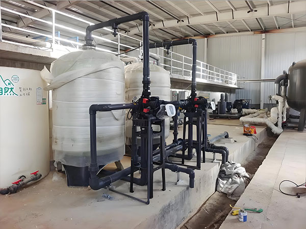 解放人力降（jiàng）本增（zēng）效全自動鈉離子交換器賦能工業水質處理