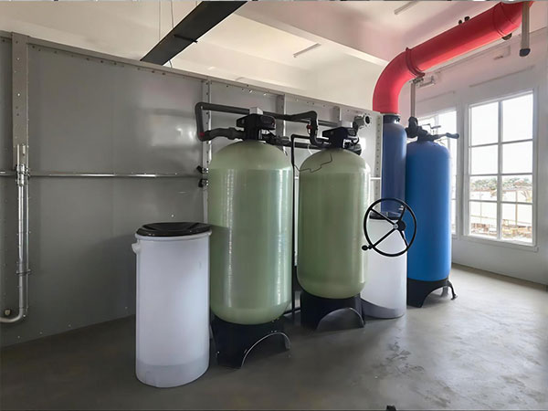 工業用（yòng）水降硬不踩坑軟化水處理設備（bèi）哪家好這樣選更省心