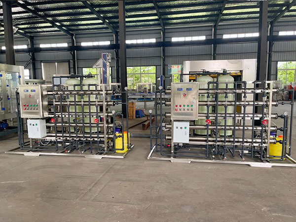 建立長遠合作：反滲透（tòu）設備生產廠家找哪（nǎ）家，如何找到可靠的廠家？