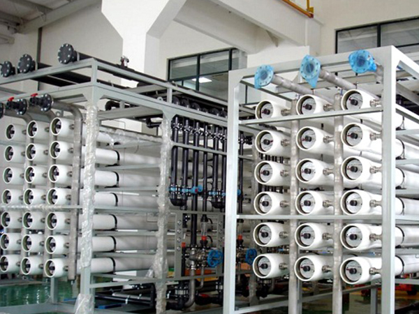 工業去（qù）離子水處理設備的工作原理是什麽（me）？